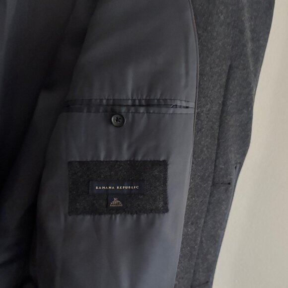$600 Banana Republic Charcoal Grey Wool Overcoat/ Top Coat - XL - Picture 9 of 10